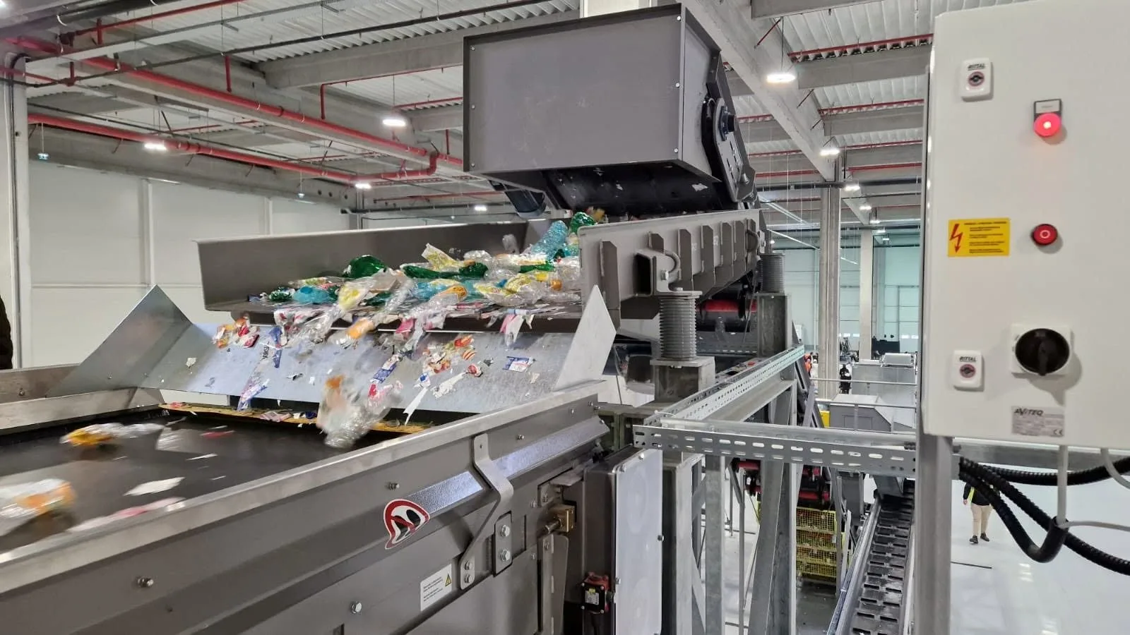 România a depășit ținta PNRR privind construcția fabricilor de reciclare: 12 instalații finalizate, față de 9 asumate